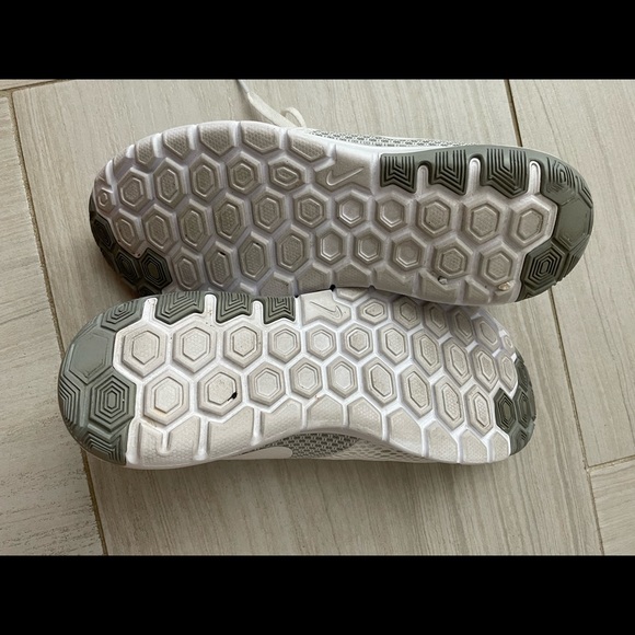 Nike Shoes - Picture 2 of 2